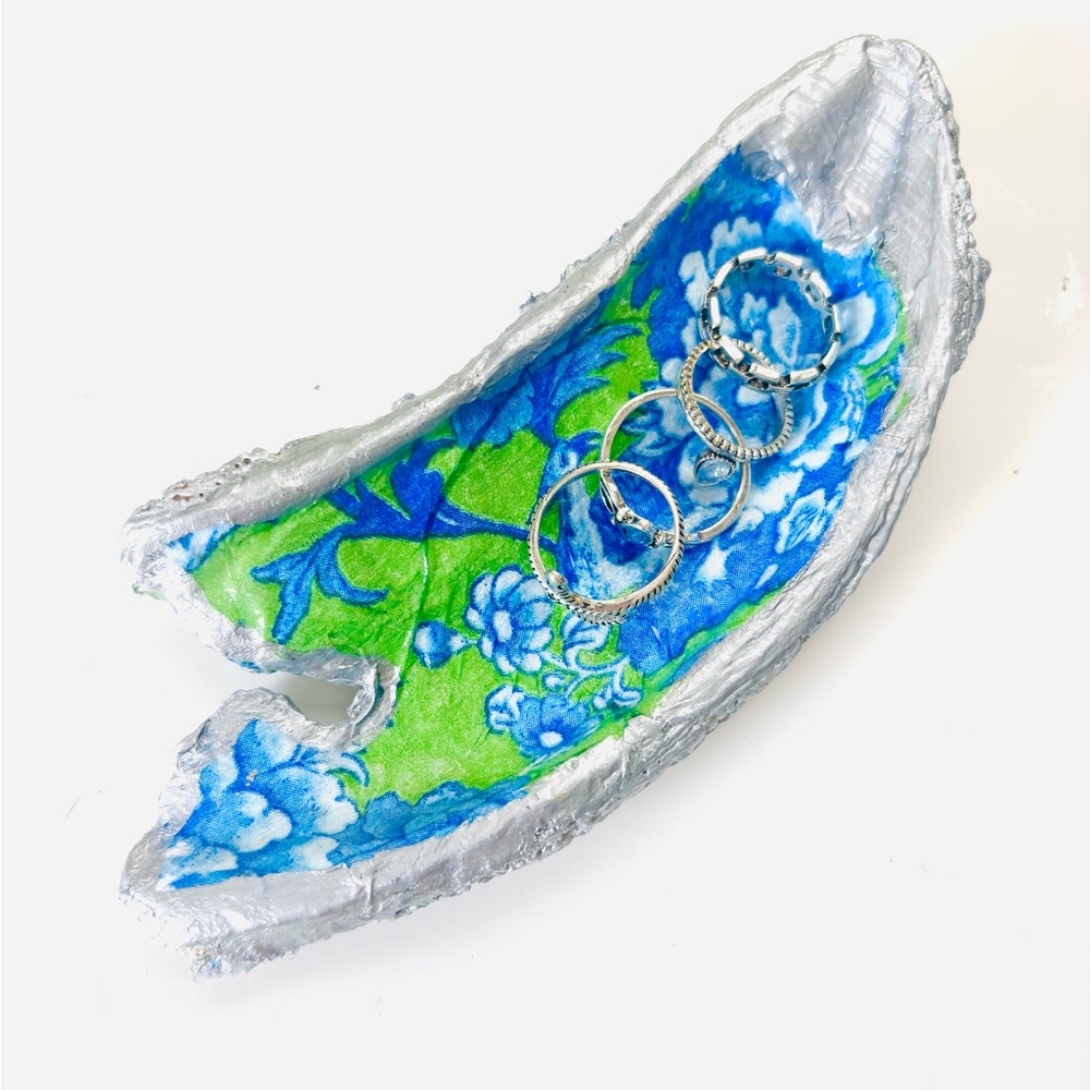 Handmade Oyster Shell Trinket Dish W/ Green and Blue Floral Decoupage Design - Picture 7 of 7